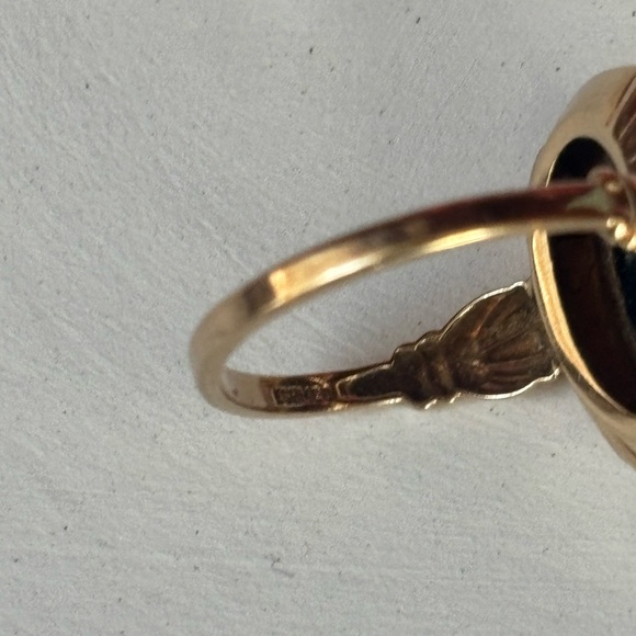 10k Elegant Gold & Onyx VTG ladies ring - Picture 14 of 15